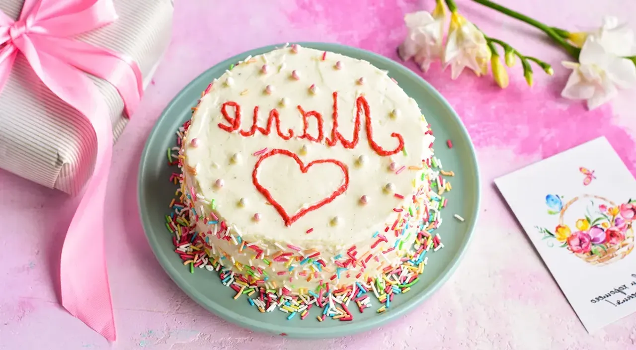 Simple homemade bento cake: The perfect sweet confession - MealWings