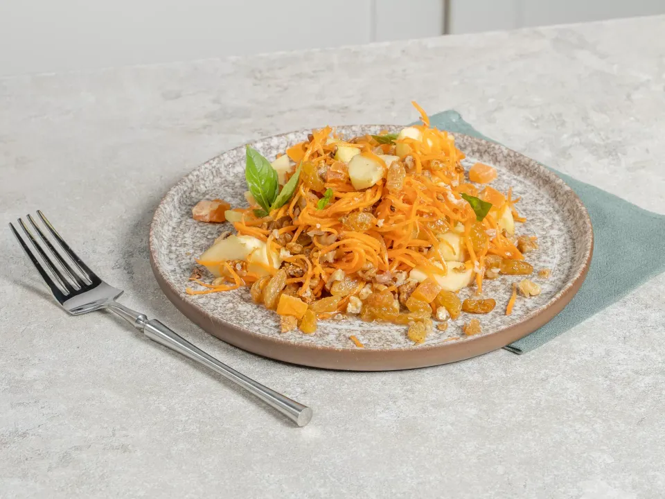 Apple and Carrot Salad - MealWings