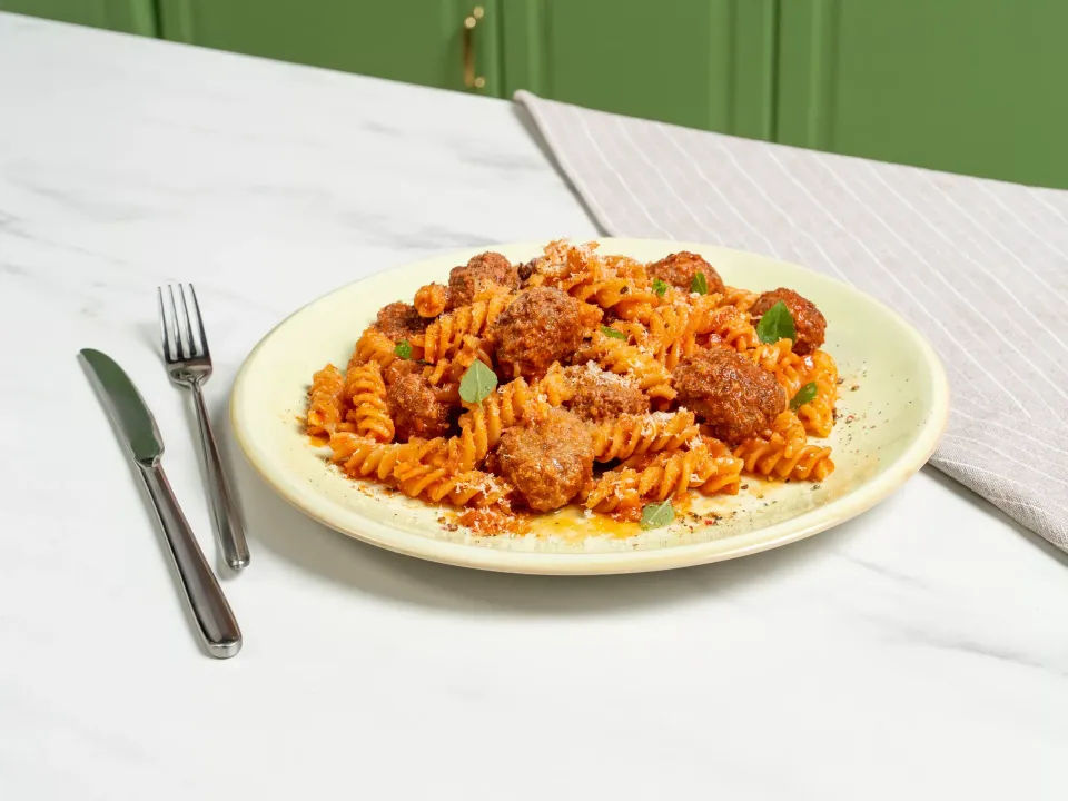 Pasta with Meatballs - MealWings