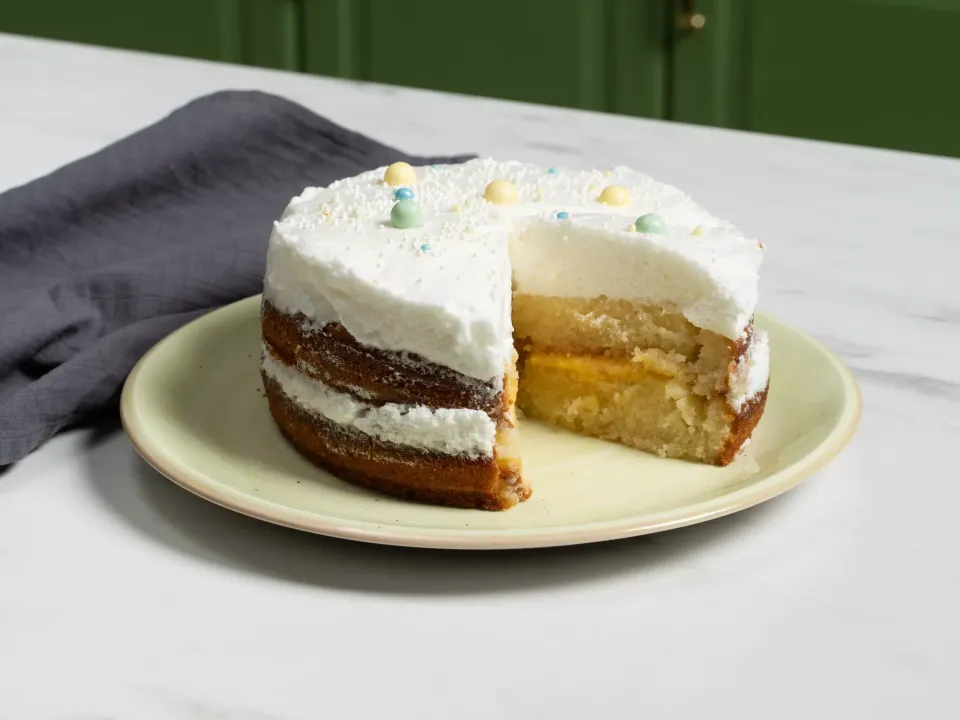 生クリームとメレンゲクリームのクリスマスケーキ - MealWings