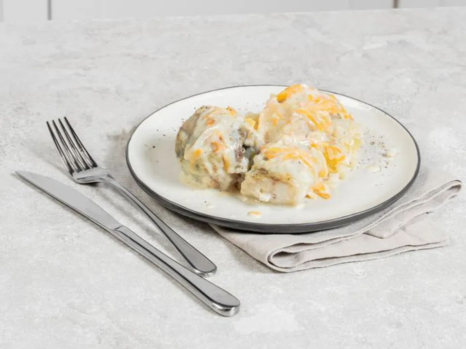 Pollock with Onions and Carrots - MealWings