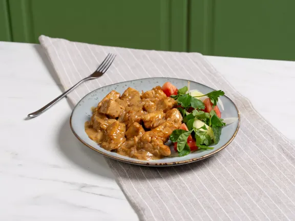 Індик з овочами на пательні