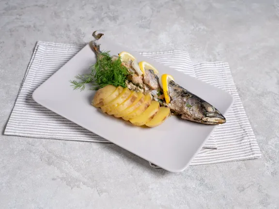 Mackerel with Lemon and Onion
