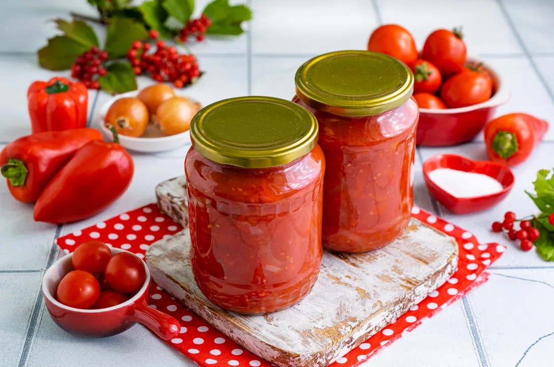 Takarja be a befőttet egy takaróval, és hagyja 1-2 napig hűlni.